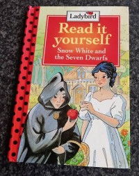 Image of Read It Yourself: Snow White and The Seven Dwarfs